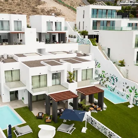 וילה Macaronesia - Seaviews, Large Terrace, Private Heated Pool & Bbq אדחה