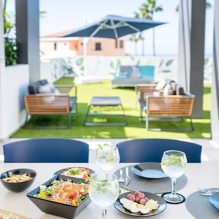 Villa Macaronesia - Seaviews, Large Terrace, Private Heated Pool & Bbq